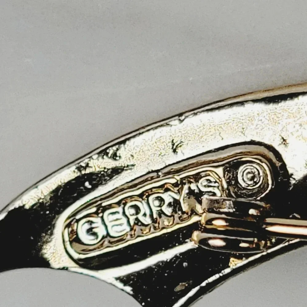 Vintage Gerry's Sword Brooch Pin Signed Rhinesone Cutlas Handle Goldtone…